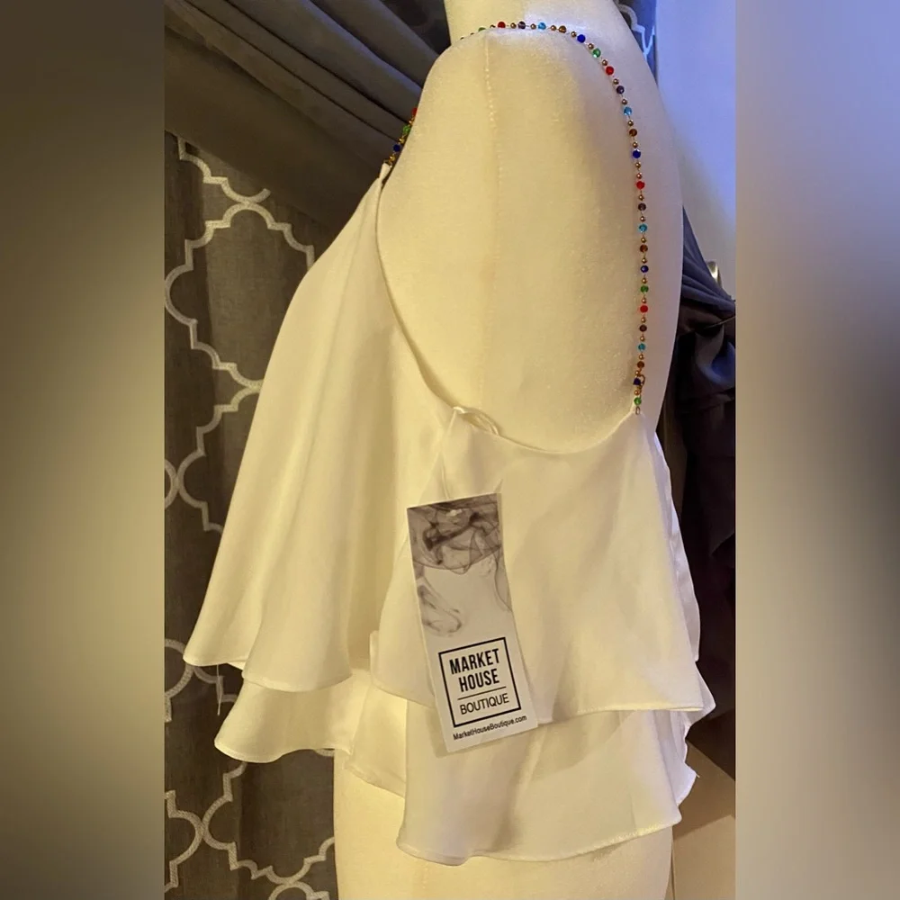 Market House Boutique; Mustard Seed: Medium; white with stone straps; crop flowy - Picture 4 of 9
